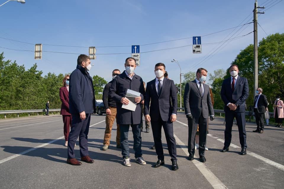 Голова Укравтодору Олександр Кубраков у складі президентської делегації відвідав Закарпатську область